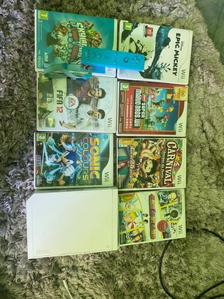 Nintendo Wii Blanca con 4 juegos