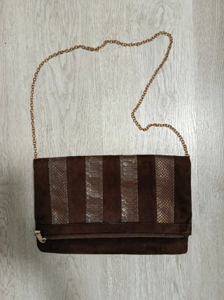 Bolso cartera marrón y dorado