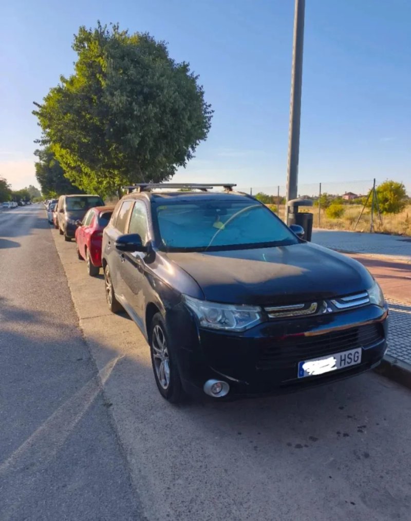 Mitsubishi Outlander 2013 - foto 1