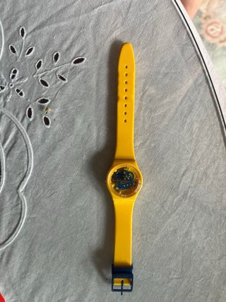 Reloj Swatch Amarillo
