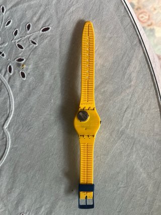 Reloj Swatch Amarillo