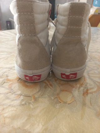 Vans Sk8-Hi Beige y Blancas con patron de waffle