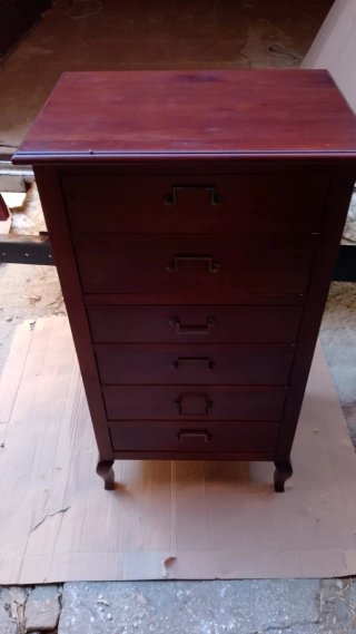 Cómoda de madera con 6 cajones