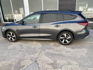 Ford Focus 2025 automatico hibrido ECO techo