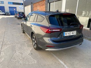 Ford Focus 2025 automatico hibrido ECO techo