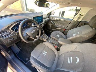 Ford Focus 2025 automatico hibrido ECO techo