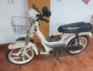 Derbi Variant Start (SIN PAPELES)