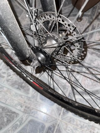 Bicicleta de montaña roja