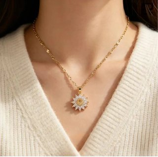 Collar Girasol Circonitas Baño Oro.
