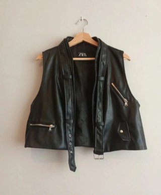 Chaleco Zara Piel Negro
