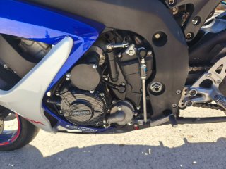 Suzuki GSXR 600 Sportbike Azul y Blanca