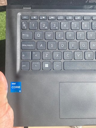 ASUS VivoBook 14 F1400EA i5