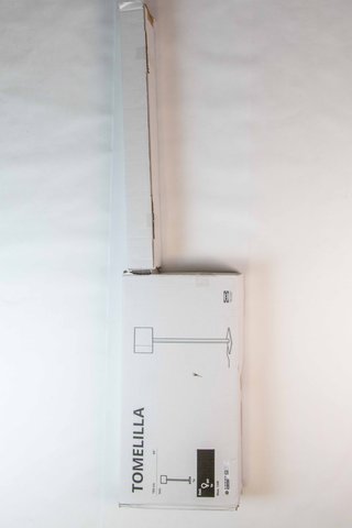 Lámpara de pie IKEA Tomelilla niquelada