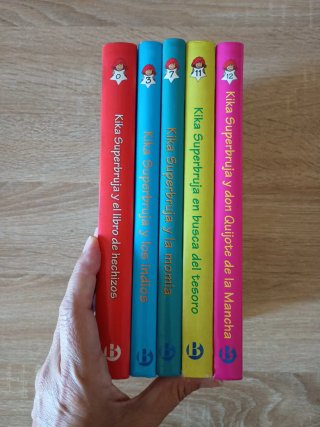 Cinco libros de Kika Superbruja