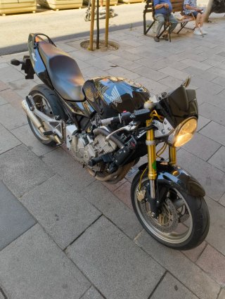 Honda Hornet 600 Naked Negra
