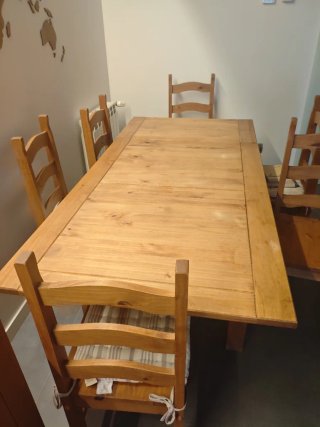 Mesa y 4 Sillas Comedor Madera