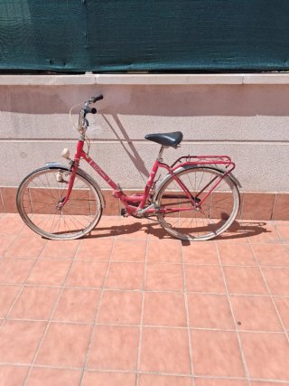 Bicicleta BH antigua con luz