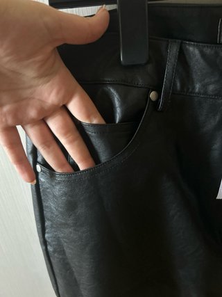 Pantalon tipo cuero