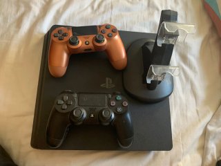 Consola PlayStation 4 Negra + 2 Mandos