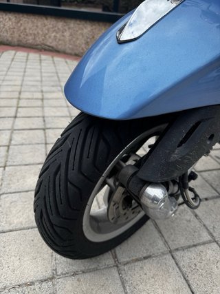 Vespa Primavera 125 Azul