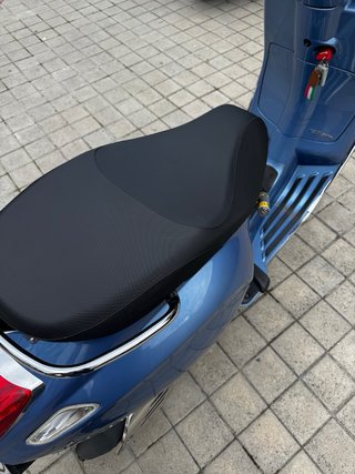 Vespa Primavera 125 Azul