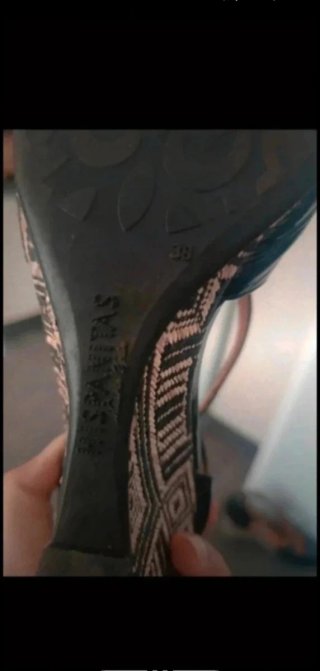 Zapatos de cuña Hispanitas