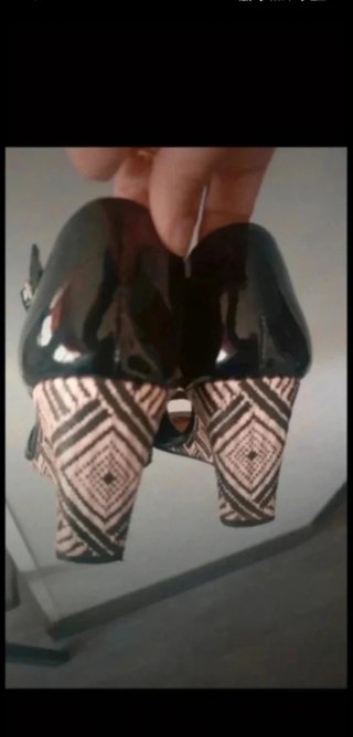 Zapatos de cuña Hispanitas