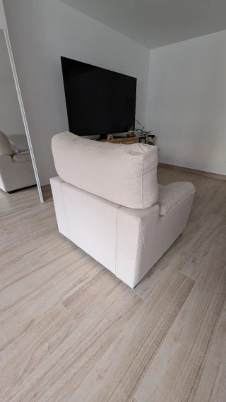 Butaca beige tela súper cómoda