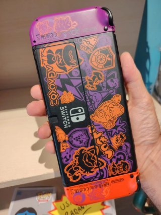 Nintendo Switch OLED Edizione Speciale Pokémon