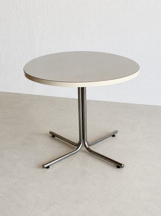 Mesa redonda vintage 70s metal y madera