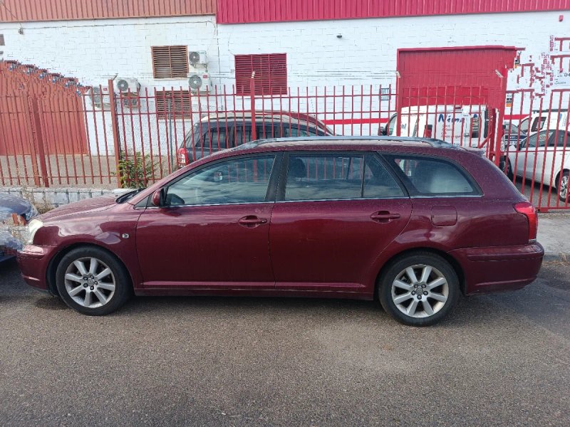 Toyota Avensis 2006 - foto 1