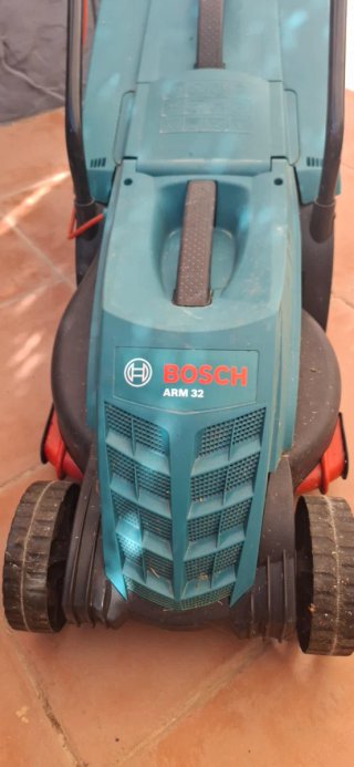 Cortacésped Bosch ARM 32