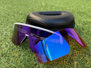 Gafas de sol deportivas blancas