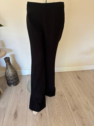 Conjunto Camisa Blanca y Pantalón Negro