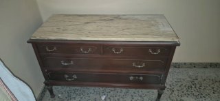 Mueble de madera antiguo marrón En Nules