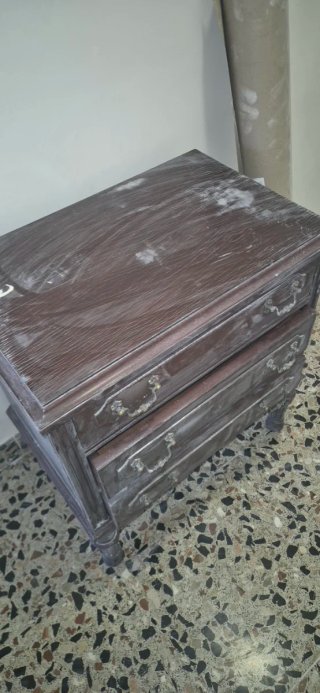 Mueble de madera antiguo marrón En Nules