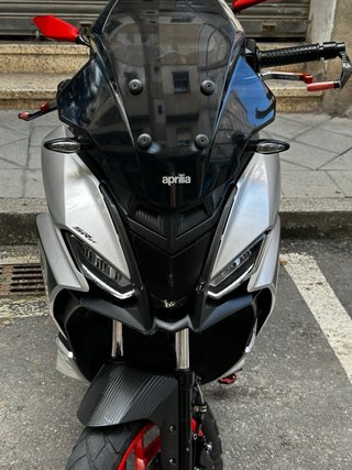 Aprilia SR GT 125 - Año 2022