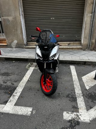 Aprilia SR GT 125 - Año 2022
