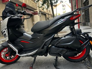 Aprilia SR GT 125 - Año 2022