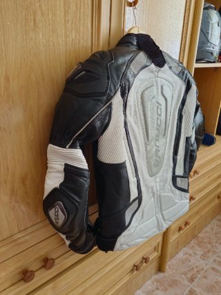 Chaqueta Moto Cuero Vanucci Art XVI Talla 48