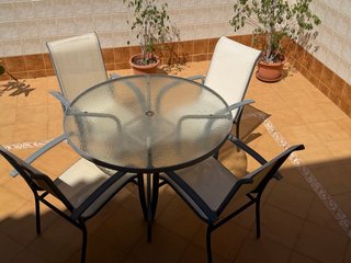 Mesa y 4 sillas de jardín/terraza