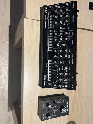 Roland SE-02 + Soporte DK01 + SE-02 EXT BOX