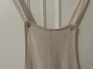 Peto corto de lino beige