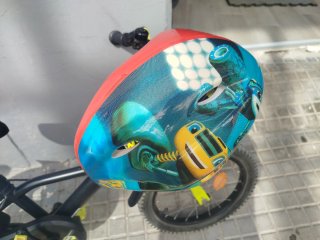 Bicicleta infantil Btwin 16 pulgadas, incl. casco