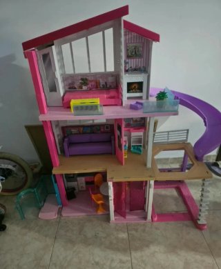 Casa de Muñecas Barbie con Accesorios