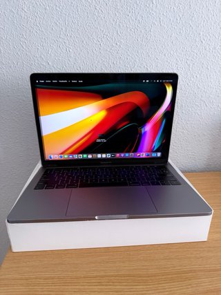 MacBook Pro 13 i5 500GB SSD + Office 2019 touch ba