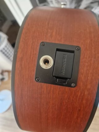 Guitarra acústica TYMA