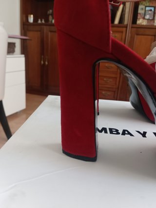 Sandalias Bimba y Lola Rojas Ante
