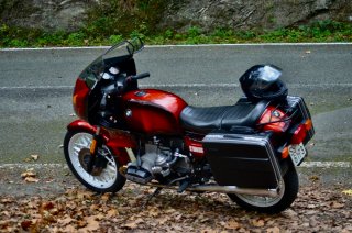 BMW R100RS