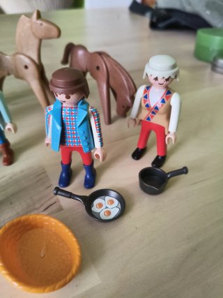 Lote Playmobil Vintage Figuras y Caballos